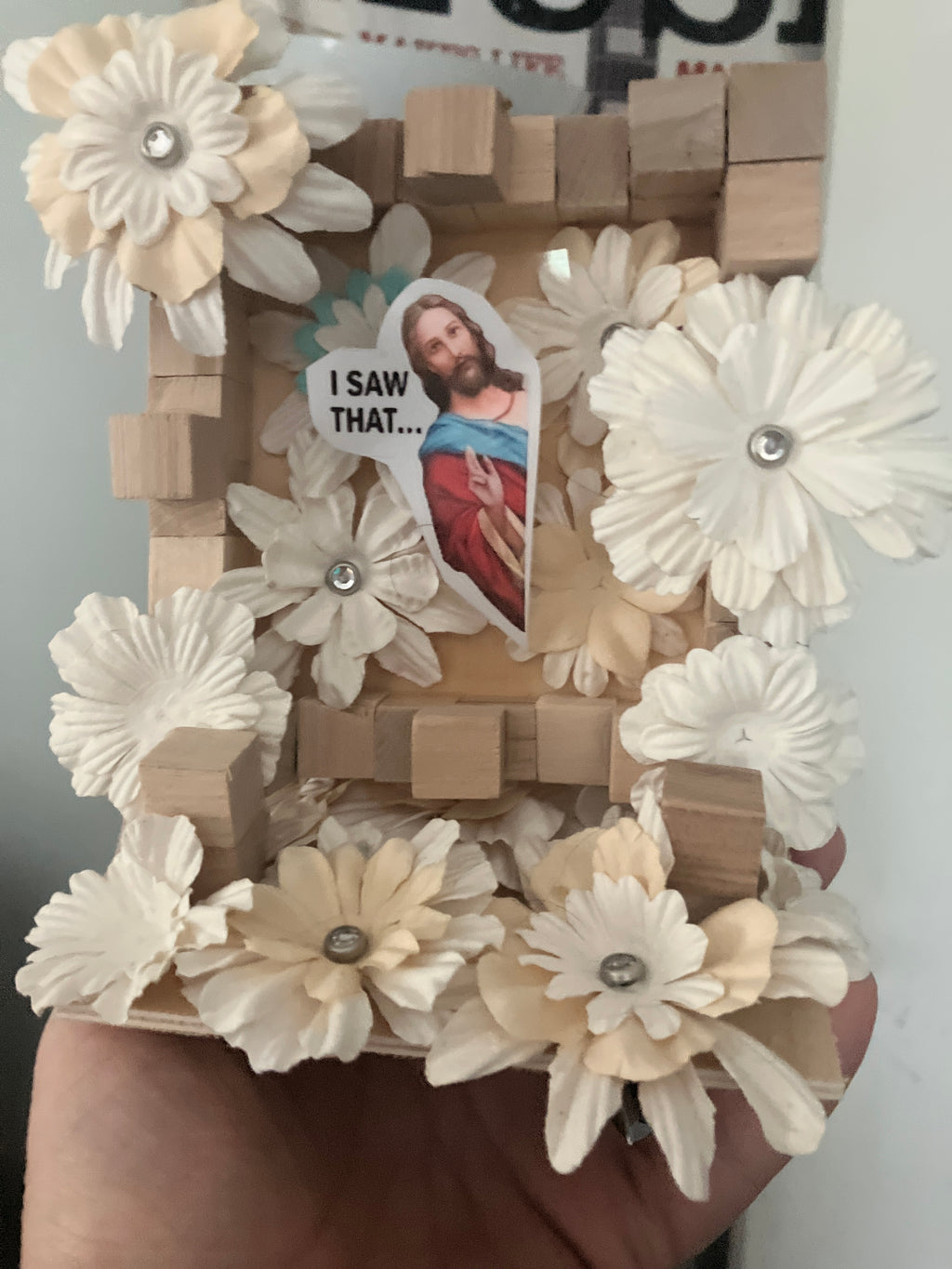 Floating Mini Pic Frame